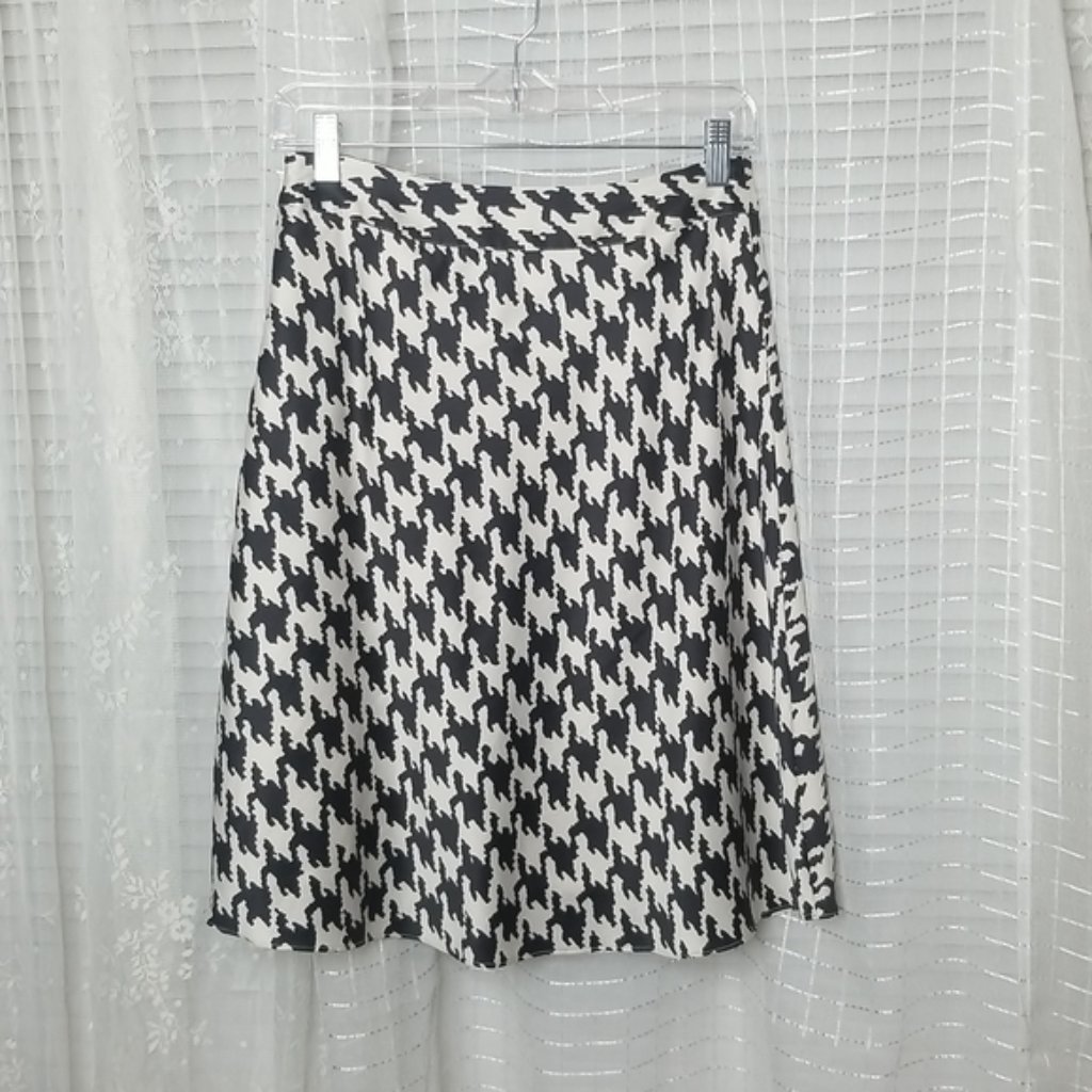 Banana Republic Satin A-Line Black 7 White Hounds Tooth Circle Skater Skirt Sz0